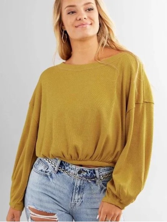 Free People Tops - Free People We The Free Cuddle Bubble Cropped Pullover
